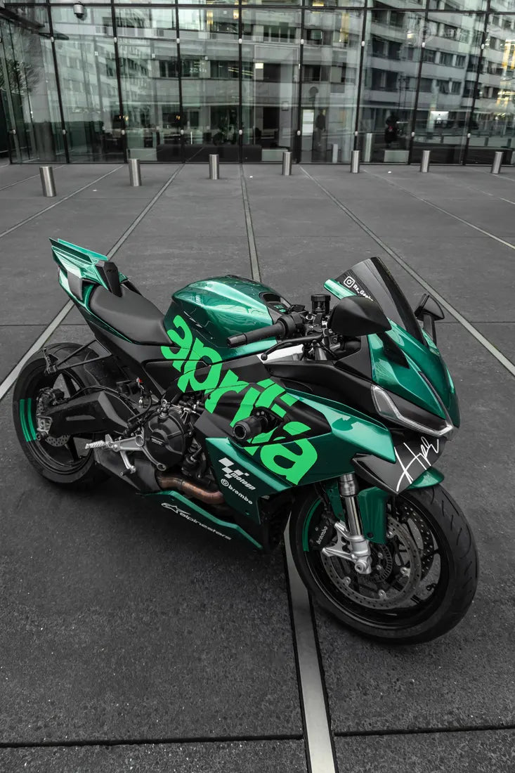 Aprilia RS660 verte avec stickers aprilia couleur Vert sur le carénage