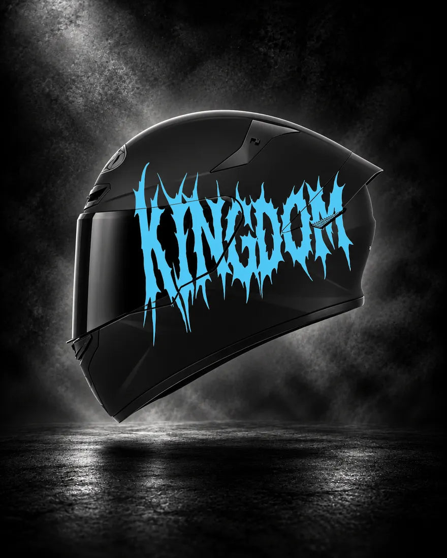 Casque noir avec lettrage KINGDOM bleu clair, sticker casque style Death Metal