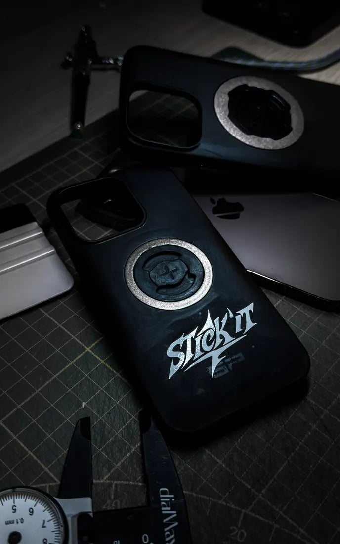 Sticker anneau Réfléchissant sur coque de téléphone Quad Lock ou SP Connect avec logo Stick'it