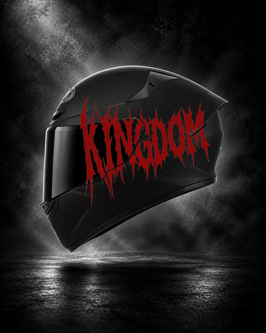 Casque noir avec lettrage KINGDOM rouge sang, sticker casque style Death Metal