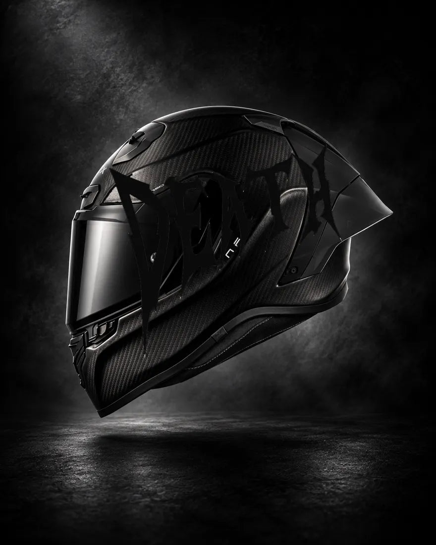 Casque carbone avec lettrage DEATH noir, sticker casque style Novocare